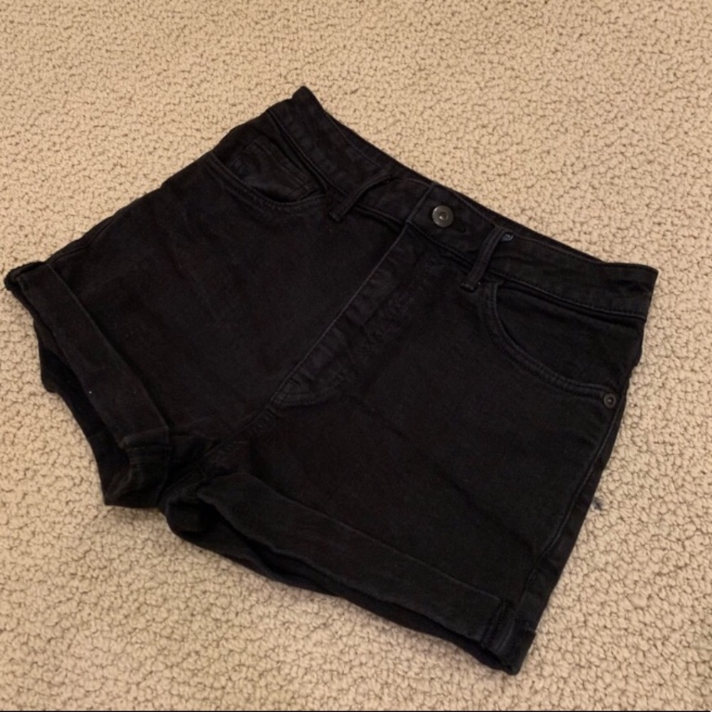High-waisted black jean shorts